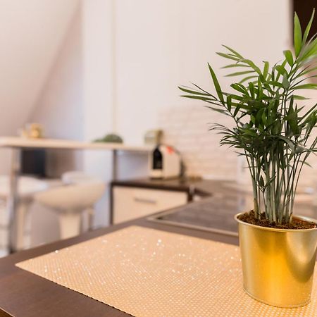 Goldeneye Apartment Center Breslavia Esterno foto