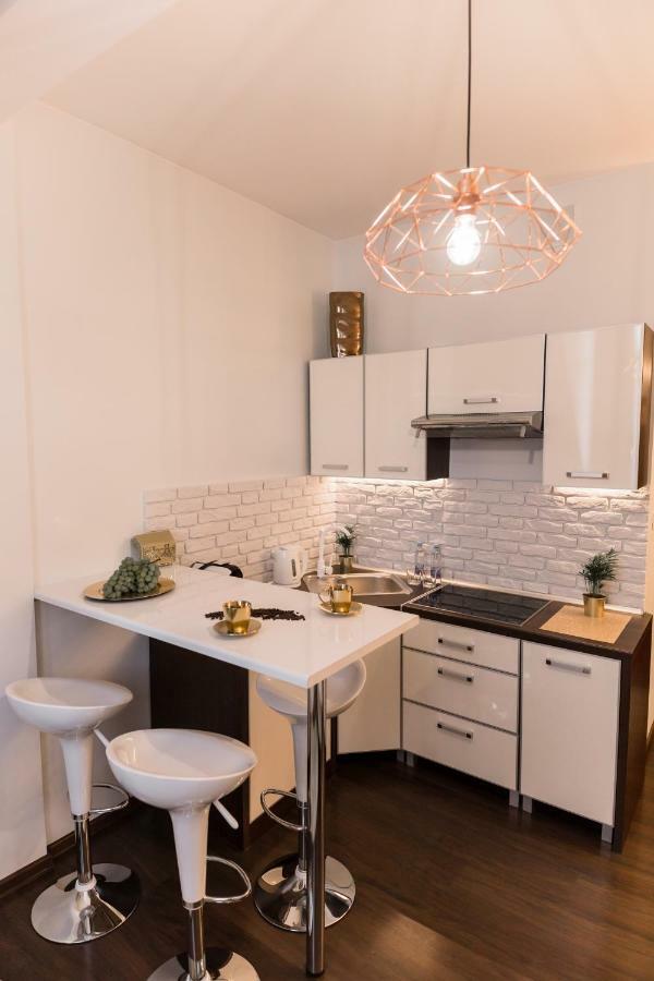Goldeneye Apartment Center Breslavia Esterno foto